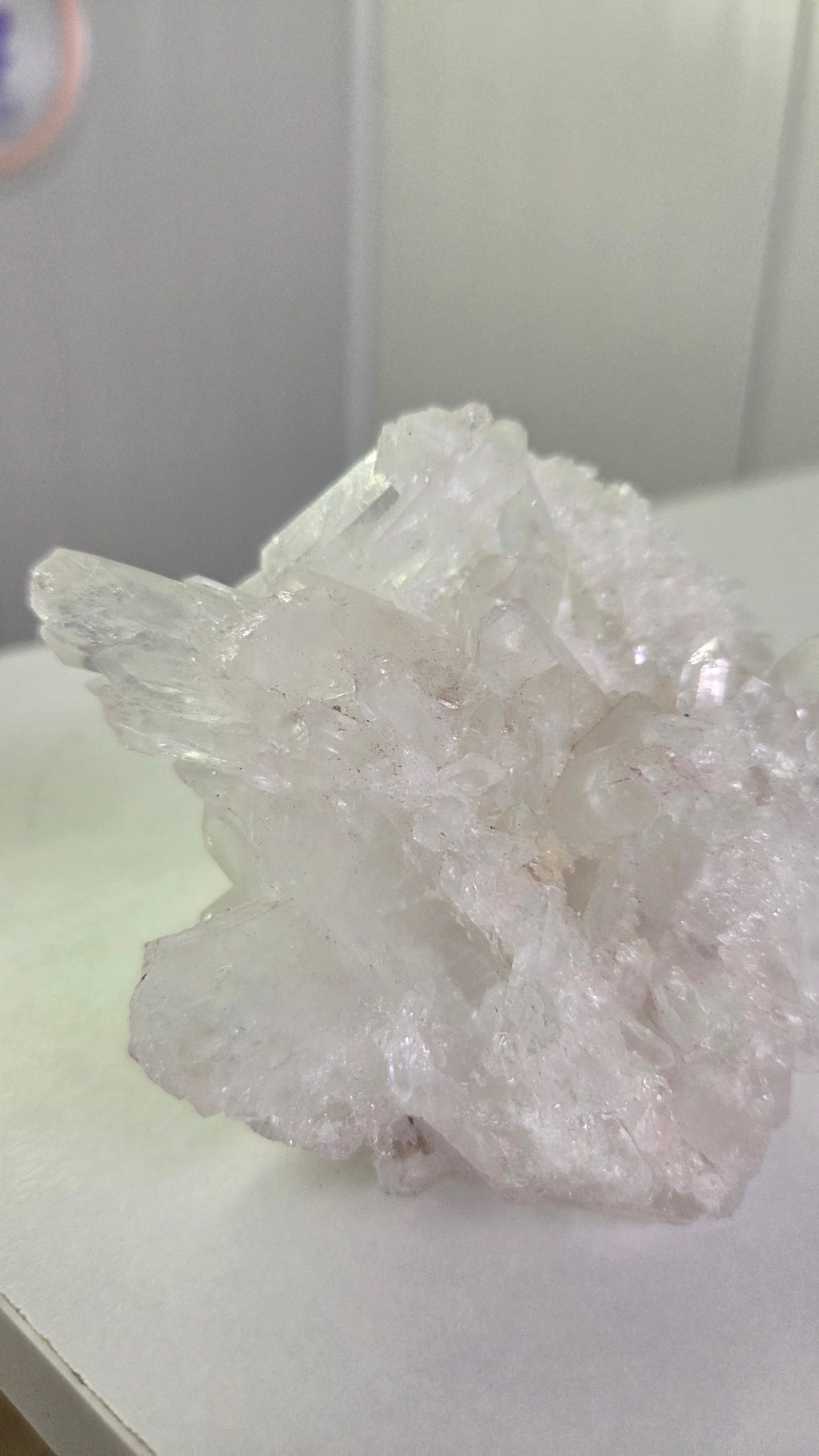 Unieke bergkristal cluster