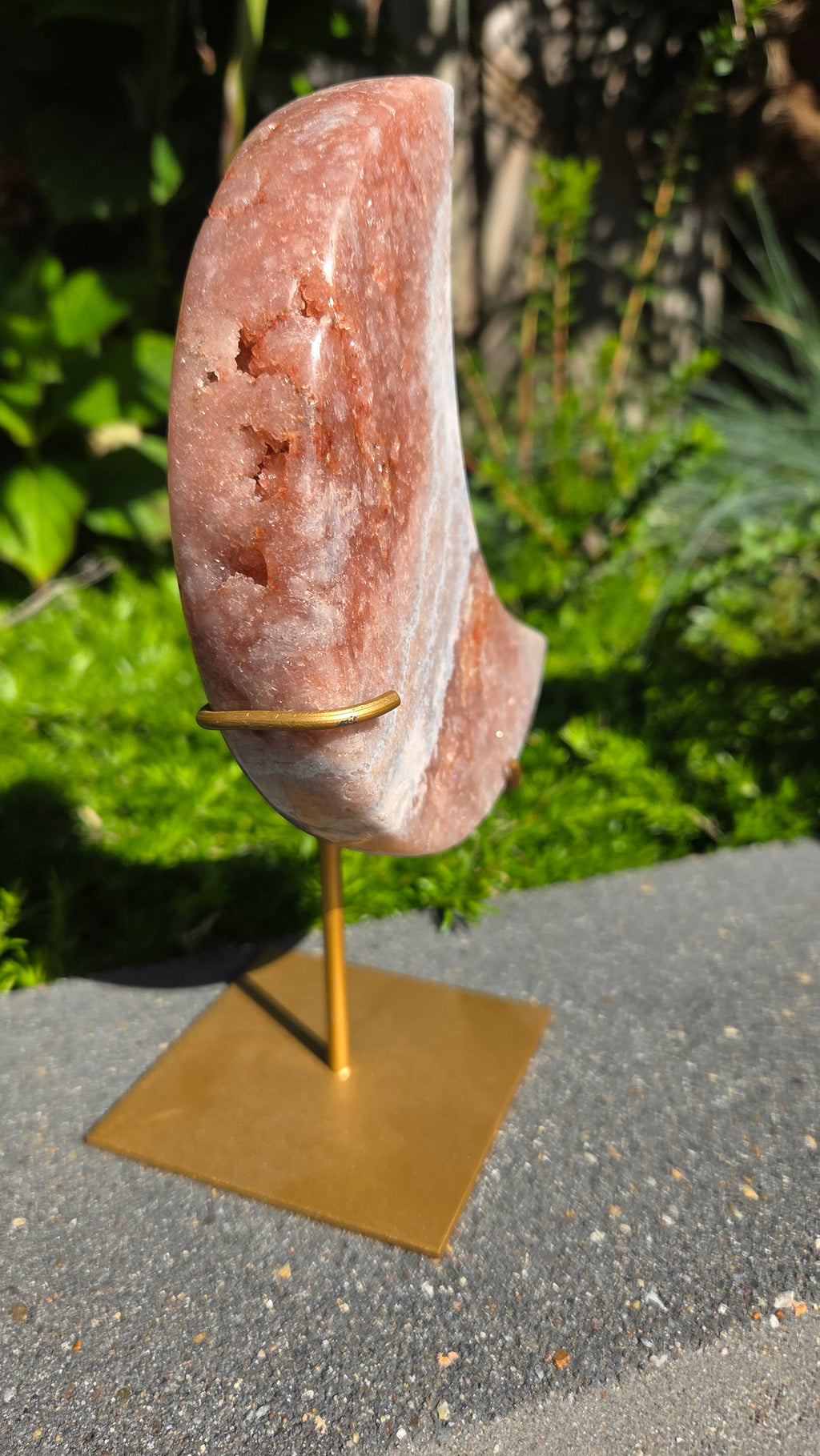 Roze amethist maan
