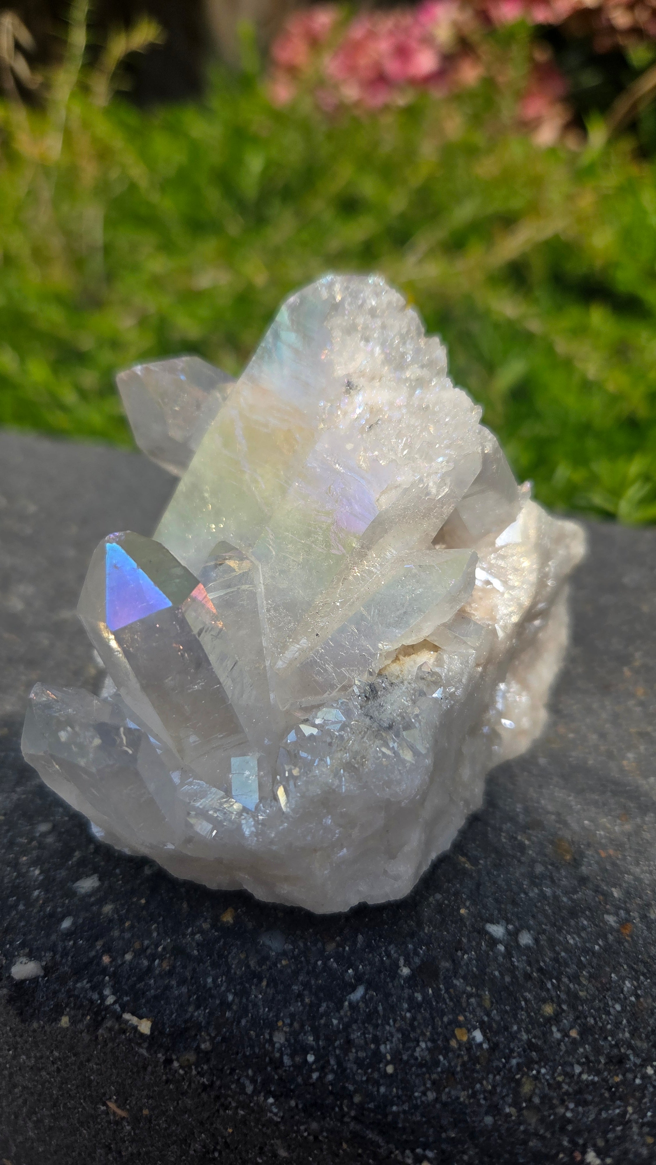 Bergkristal cluster met aura