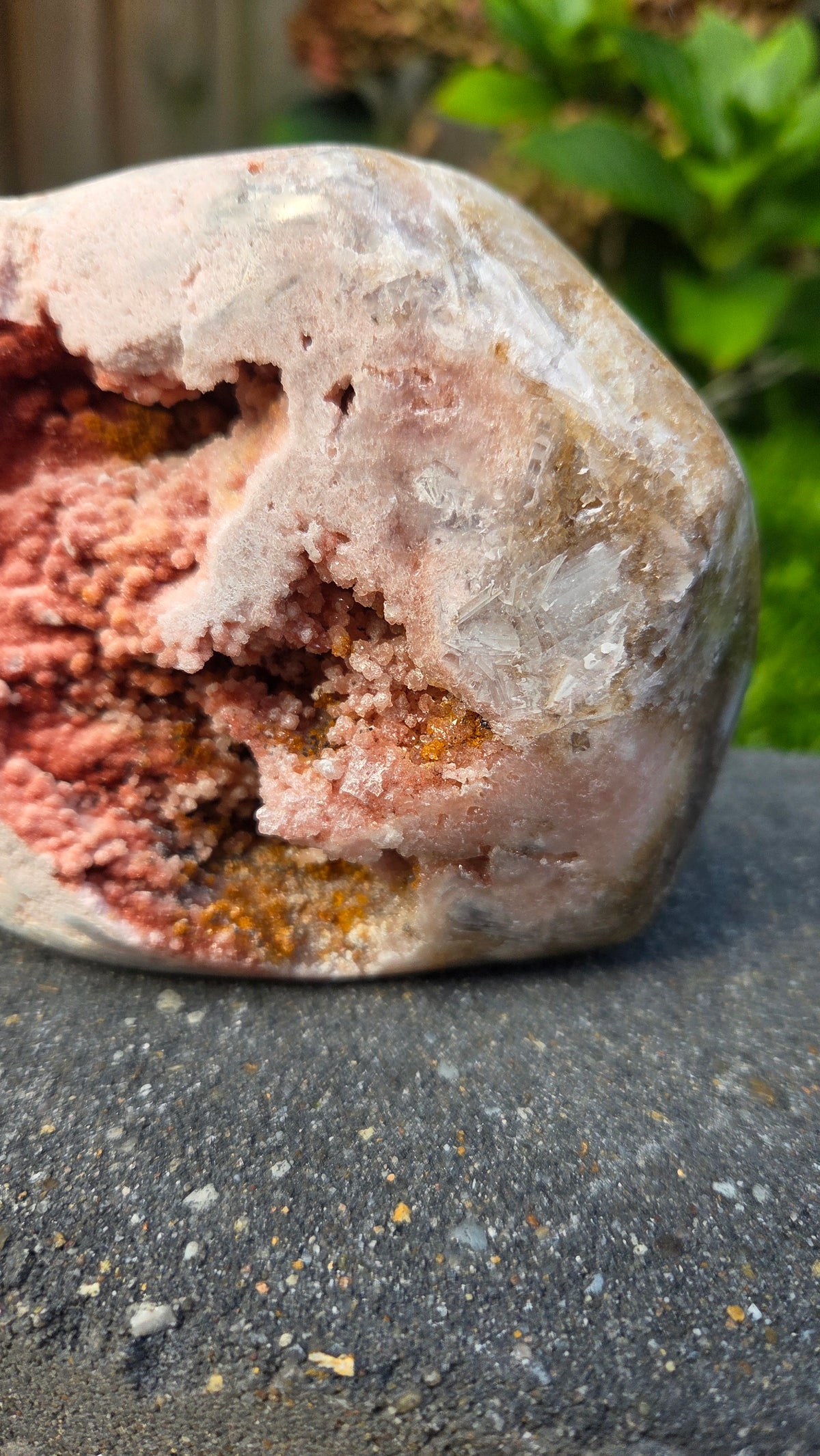 Zeldzame roze amethist