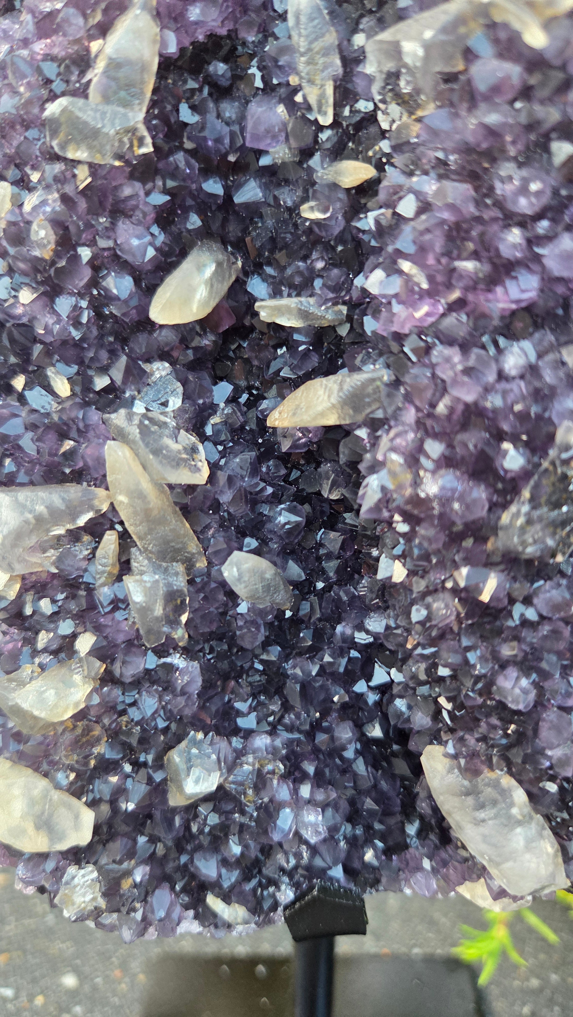 Amethist met calciet