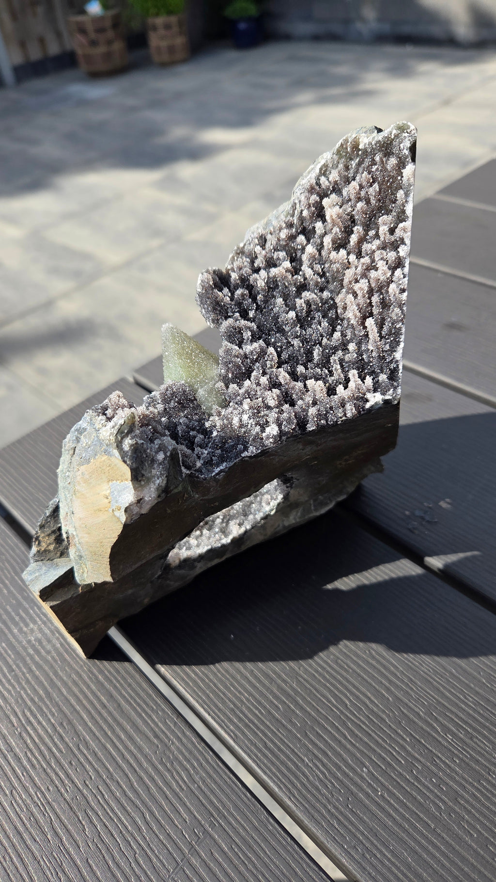 Unieke amethist met calciet