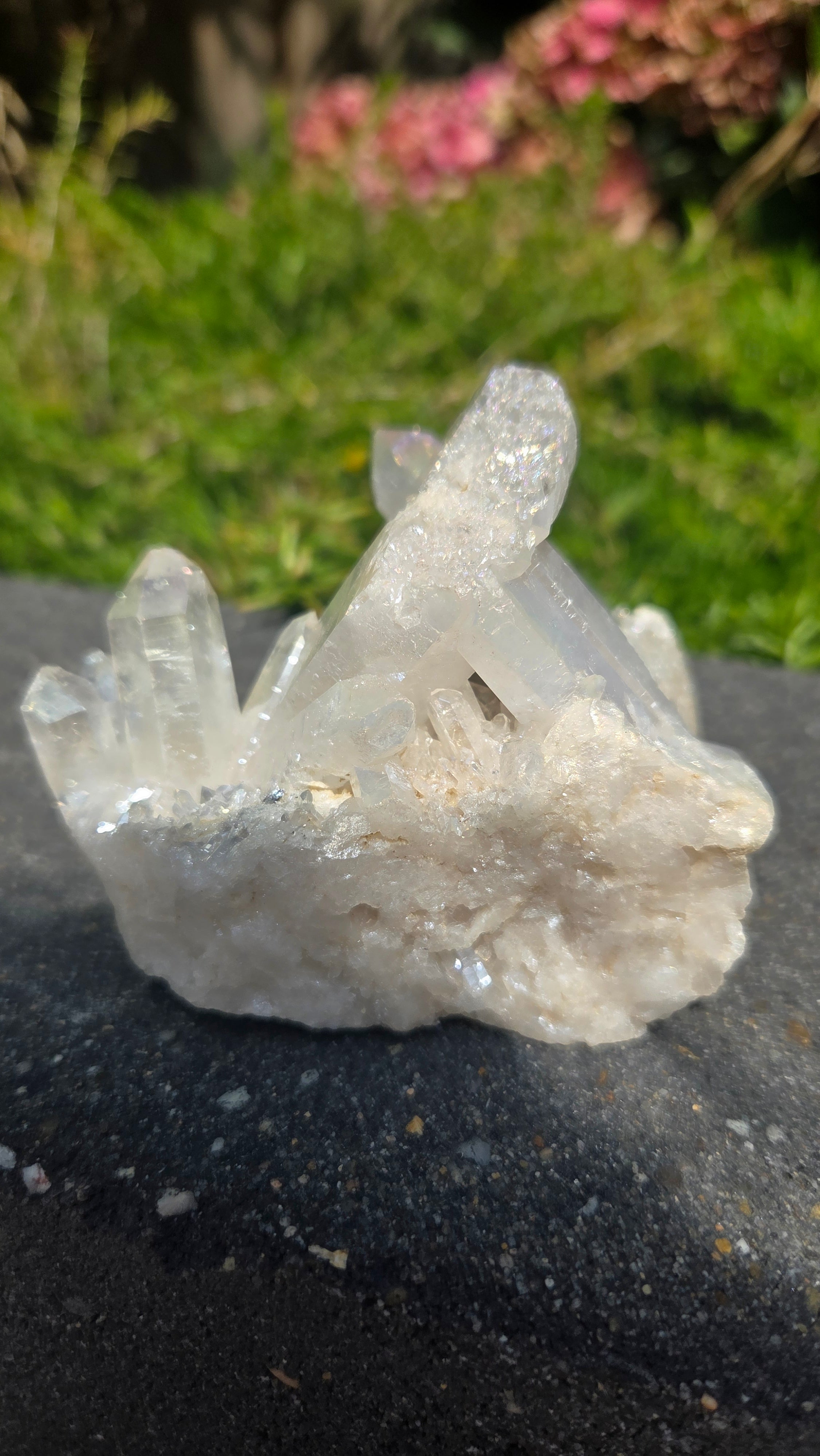 Bergkristal cluster met aura