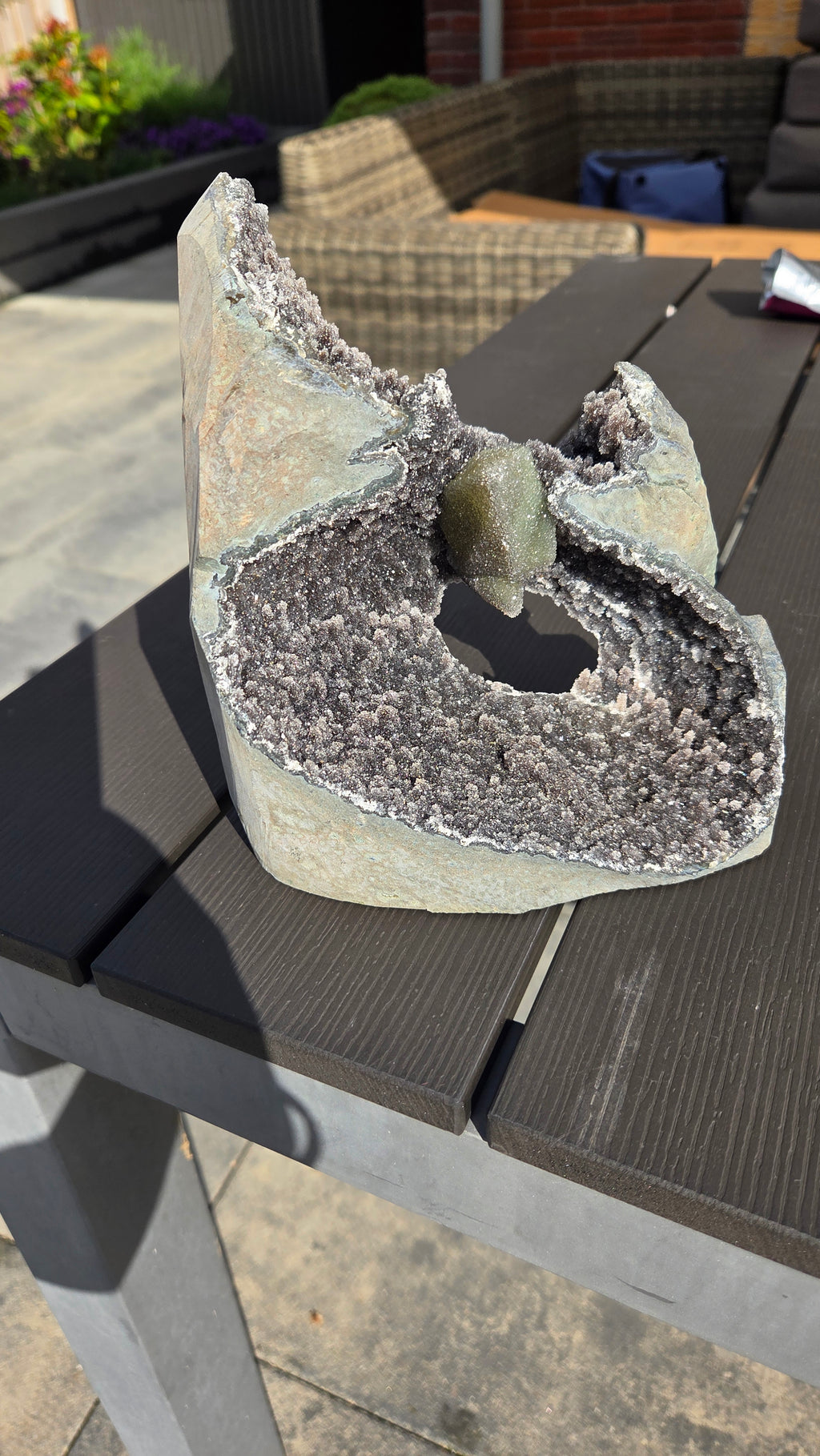Unieke amethist met calciet