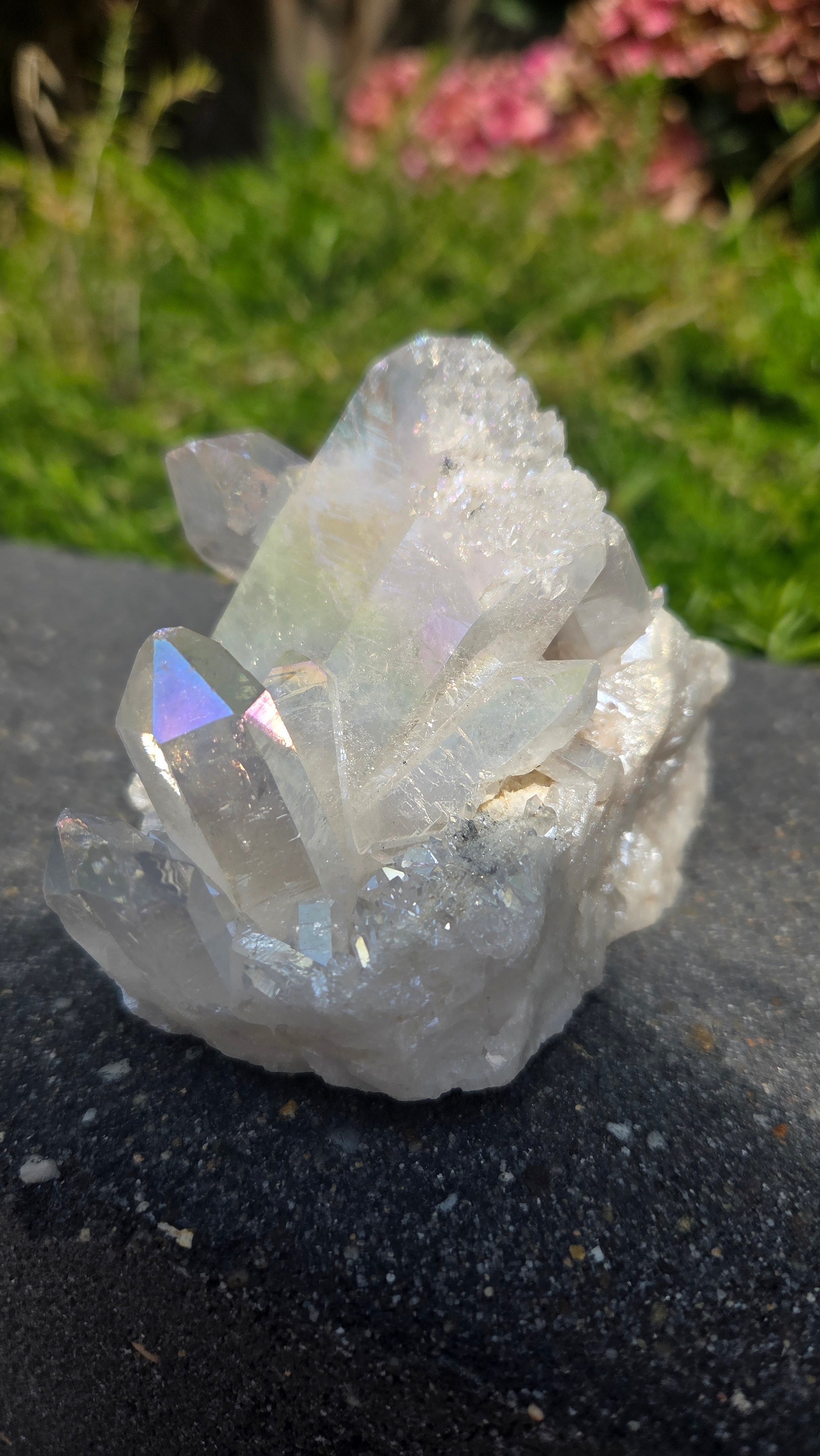 Bergkristal cluster met aura
