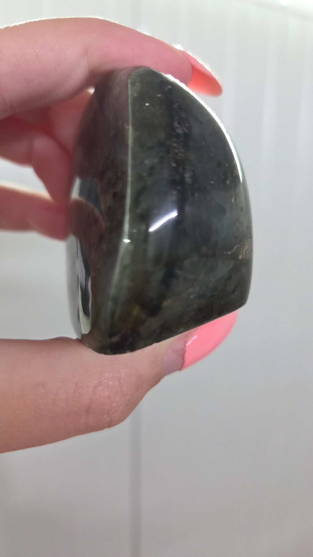 Freeform labradoriet